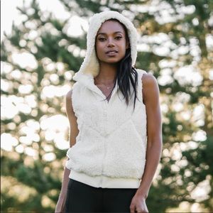 ZYIA Cream Hooded Teddy Vest